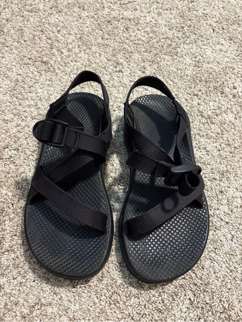Women’s Chacos Size 7